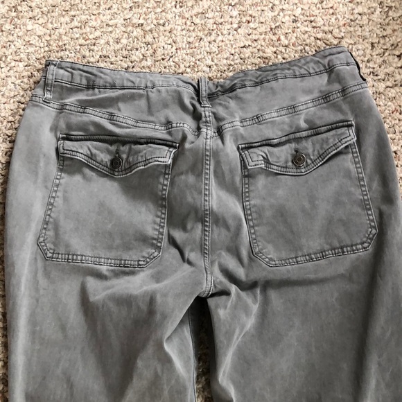 Cute petite green khaki jegging denim pants😃😍 - Picture 6 of 6